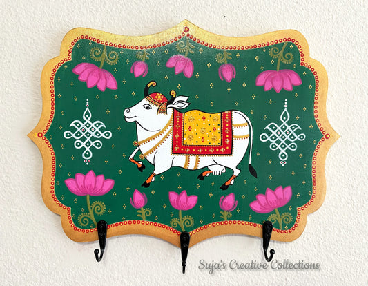 Pichwai Cow Key Holder